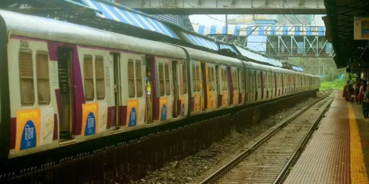 Ticketless Passengers On Mumbai AC Locals Are Penalized; In Three Months, Fines Of Rs. 1 Lakh Per Day On Average Were Collected