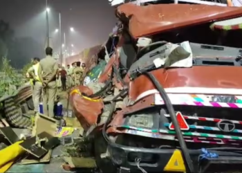 4 People Were Killed In A Truck Accident In Delhi Transporting Kanwariyas