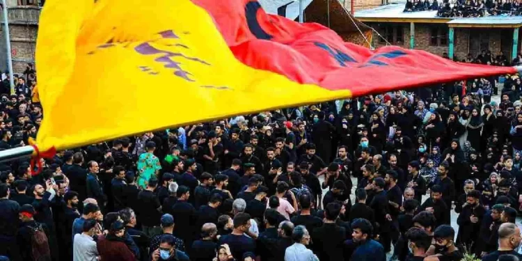 J-K: The Government Finally Permits The 8th Muharram Procession To Follow The Usual Path After 30 Years