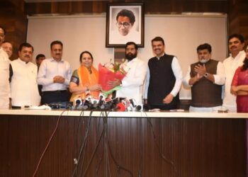 Maharashtra Politics: Big Blow To Uddhav Thackeray, Close Leader Neelam Gorhe Joins Shinde Faction