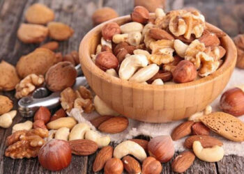 5 Healthy Foods To Binge On In Between Meals, From Nuts To Cheese