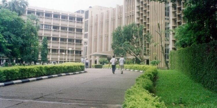 IIT Bombay’s Advice To Students About Caste-based Prejudice On Campus Is “Don’t Ask JEE Scores”