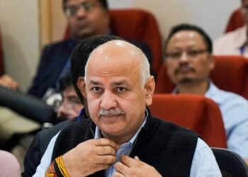 Dinesh Arora Allegedly Worked For AAP Leaders Sisodia And Vijay Nair In The Delhi Excise Scam Case, According To The ED