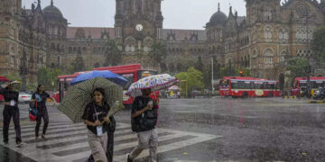 Parts Of Mumbai Have A Sunny Morning, But IMD Predicts Moderate Showers