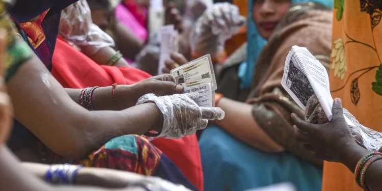 Bengal Panchayat Elections: Voting For 73,000 Seats Is Underway; 6 People Are Dead As Statewide Violence Persists