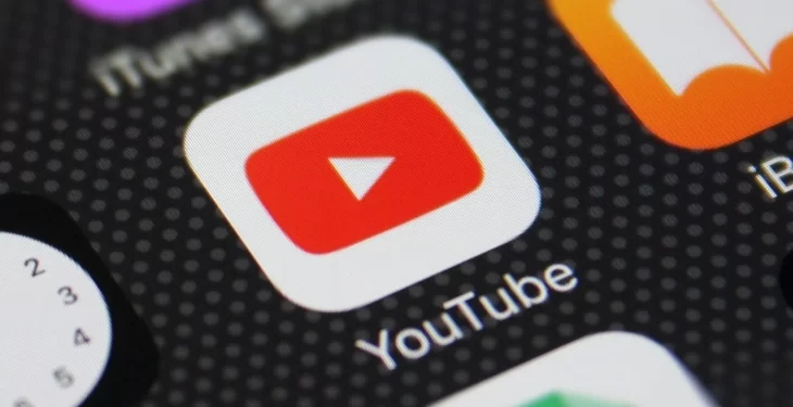 This New Lock Screen Feature Is Being Tested By YouTube On IOS And Android: Find Out More
