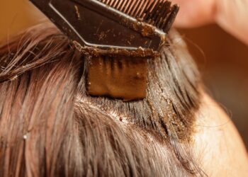 Henna For Hair: 5 Reasons To Use It In Your Regimen For Lustrous, Shiny Hair: Your Hair Will Become A Lovely Shade Of Orange And Reddish-brown