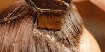 Henna For Hair: 5 Reasons To Use It In Your Regimen For Lustrous, Shiny Hair: Your Hair Will Become A Lovely Shade Of Orange And Reddish-brown