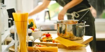 For A Safer Kitchen, Avoid These Fatal Mistakes