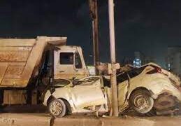 Maharashtra: A Speeding Car Collided With An Electric Pole In Mumbai, Car Broke Into Two Pieces