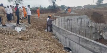 Maharashtra: 4 Labourers Feared Trapped In Well In Pune As Concrete Ring Fell