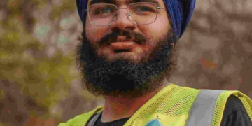 NGO Owner Claims He Was Turned Away From A Gurugram Restaurant Because He Was Wearing A Kirpan