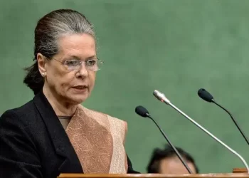 Sonia Visits Dal Lake’s Floating Gardens