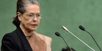 Sonia Visits Dal Lake’s Floating Gardens