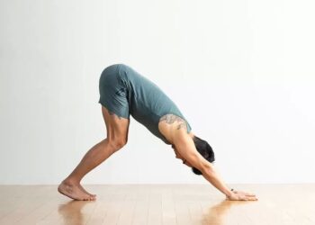 5 Yoga Poses To Reduce Pain, Strengthen Joints, And Manage Arthritis