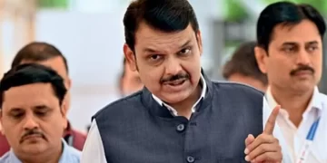 Maha: BJP Denies Charge That Fadnavis Pushed A Man During Visit To Nagpur Area Affected By Rain
