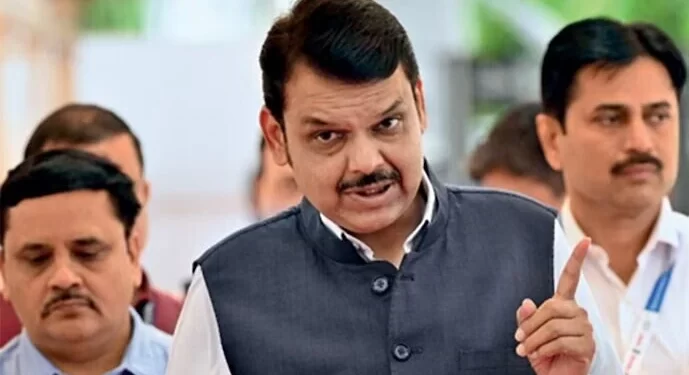 Maha: BJP Denies Charge That Fadnavis Pushed A Man During Visit To Nagpur Area Affected By Rain