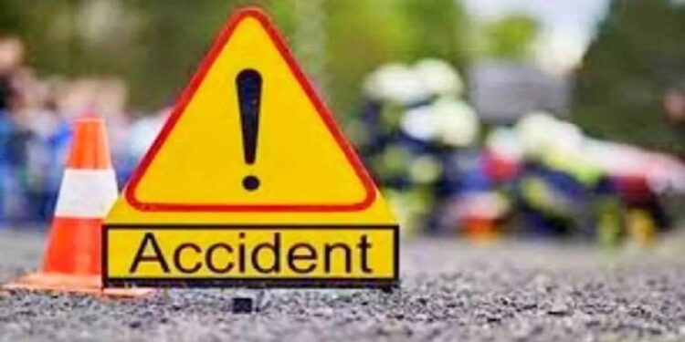 Maharashtra: High Speed Car Collided With A Tree, Three People Died On The Spot