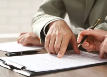 Avoid This Error: Understand The Difference Between Nominee & Legal Heir