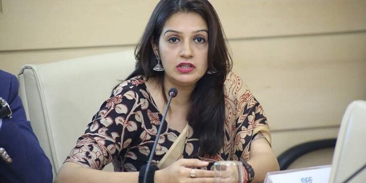 Priyanka Chaturvedi, A Member Of The Shiv Sena (UBT), Criticizes Amit Shah For His Comments About The Women’s Quota Bill And Reminds The BJP Of Their 2014 Platform
