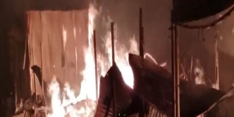 Uttar Pradesh: The Kath Bazar Fire In Firozabad Destroyed 24 Stores