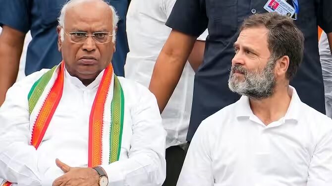 Kharge and Rahul lament lives lost in the Vizianagaram train tragedy in Andhra Pradesh
