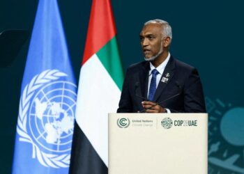 Maldives askst India to remove its troops; New Delhi says it will have talks
