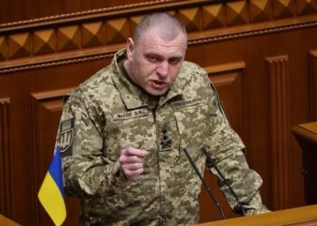 Ukraine: President Zelensky fires army head Zaluzhnyi and appoints Syrsky.