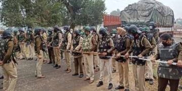 Before ‘Delhi Chalo’ farmer march, Punjab-Haryana border sealed, mobile Internet suspended, 3 Union Ministers meet farmers in Chandigarh