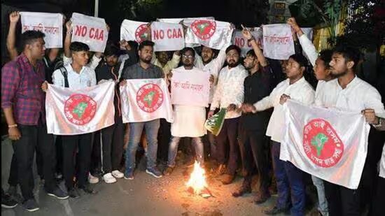 Violence breaks out during a CAA debate at Gauhati University, injuring six students