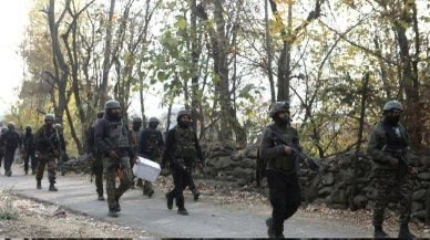Kishtwar battle with terrorists kills Army JCO, injures 3 others.